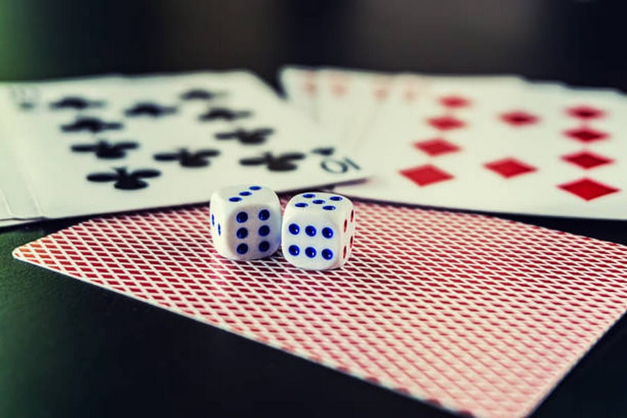 มารยาทที่เหมาะสมสำหรับเกมบาคาร่าสด